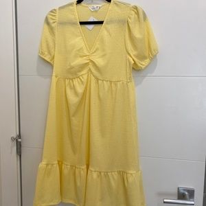 Light and flowy yellow Dress - 6